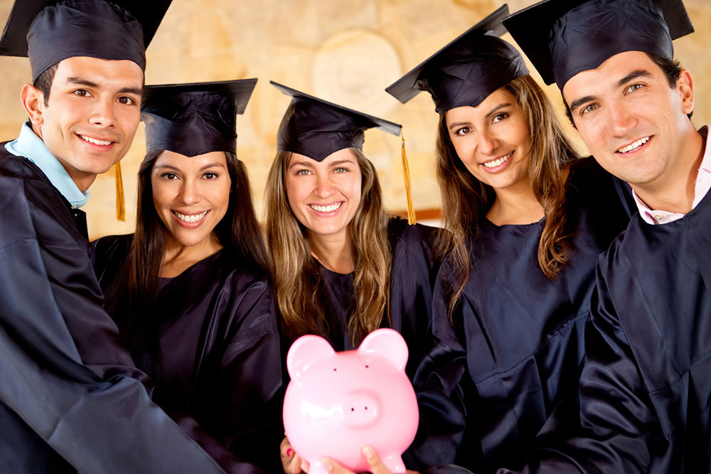 6 Benefits of Opening Students Savings Accounts