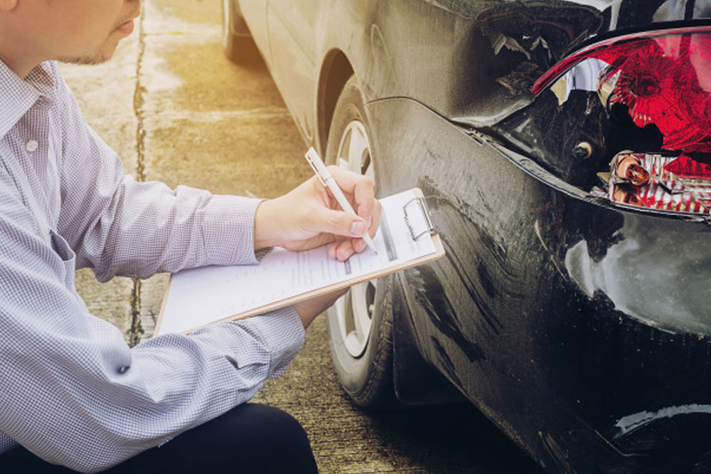 Different Ways to Save on Car Insurance