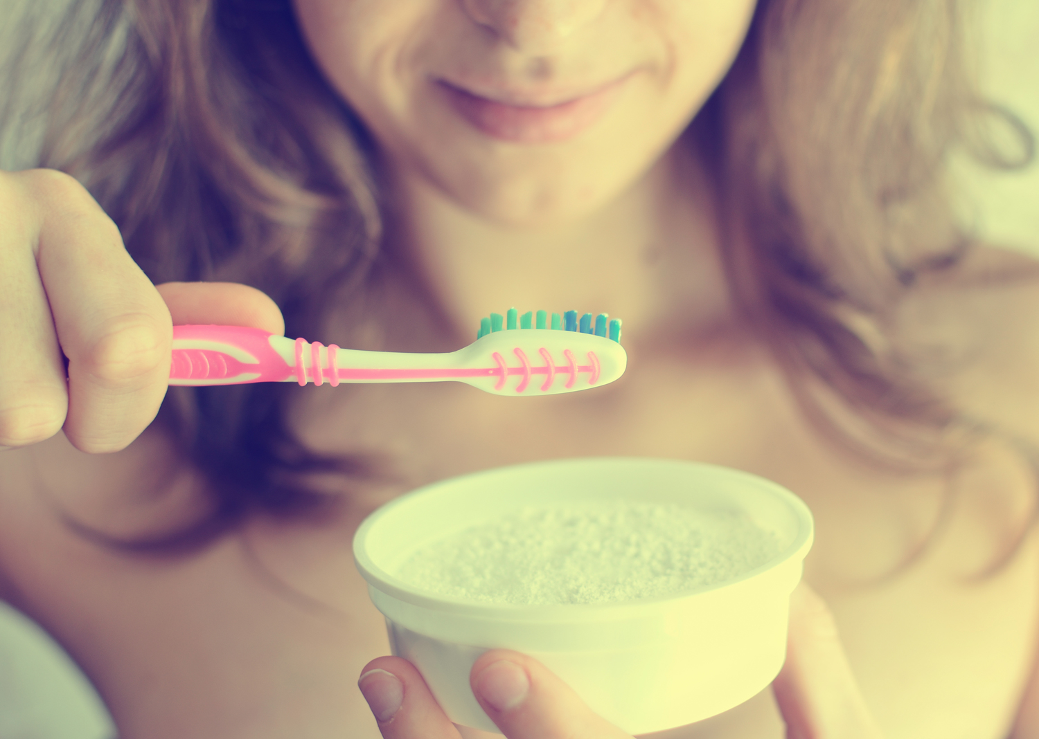Tips to Naturally Whiten Teeth