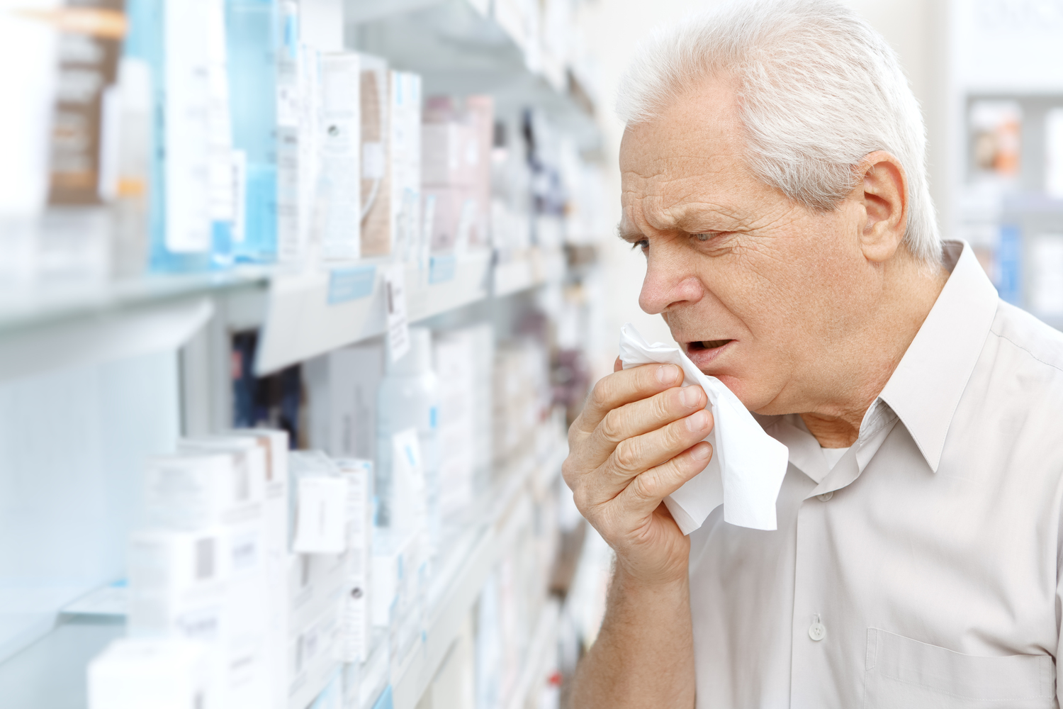 5 Early Warning Signs Of Lung Cancer That Are Often Overlooked & Treatments